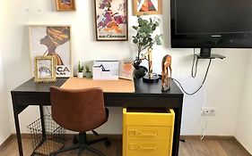 Beautiful And Renovated Apartment In The Center